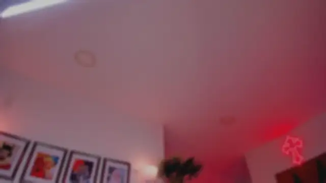 Taylor  foxxx online show from April 30, 7:02 am