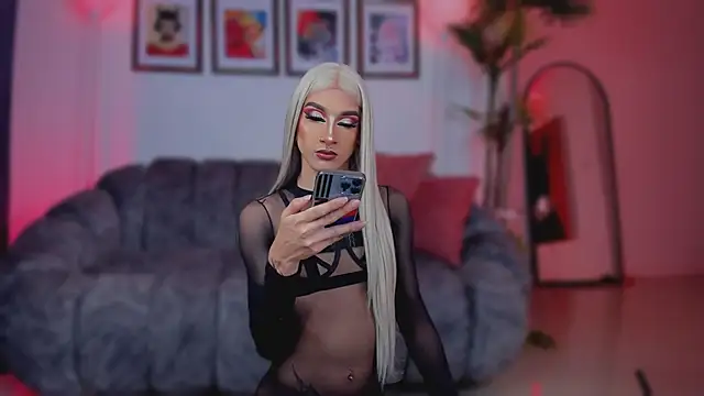 Taylor  foxxx online show from September 13, 5:37 am