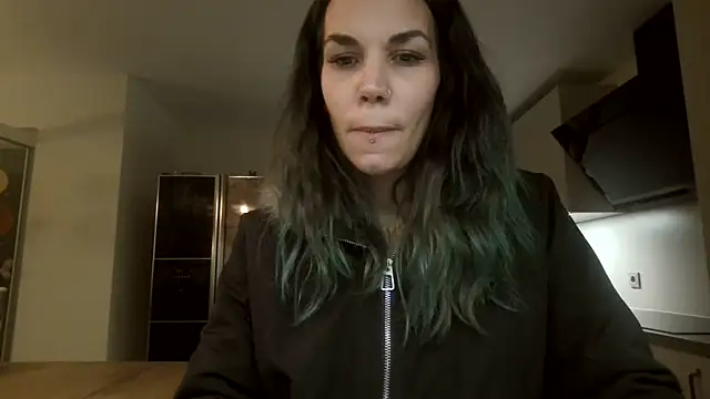 Lady Knaller online show from December 20, 9:19 pm