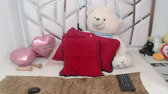 celestesouzalatin online show from September 28, 3:02 am