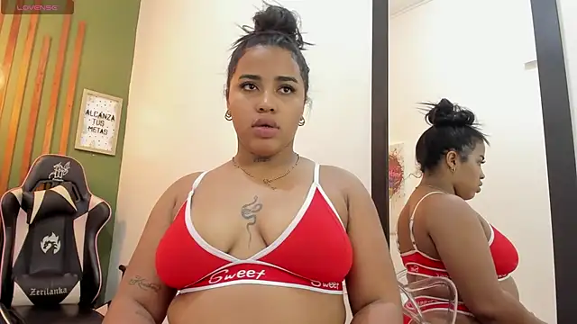 AichaBrown online show from September 21, 4:44 am