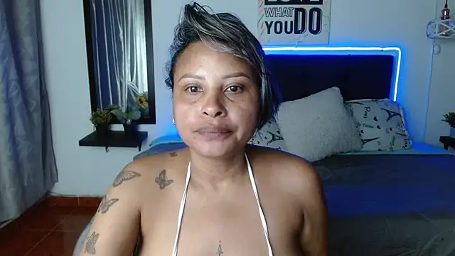 Dominik girl online show from April 28, 4:49 am