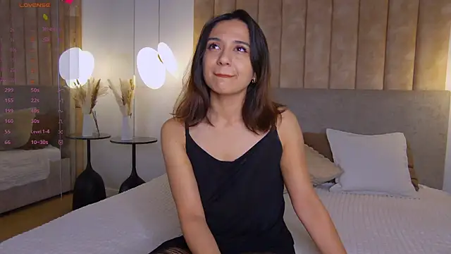 Gabriella Wils online show from July 7, 7:09 am