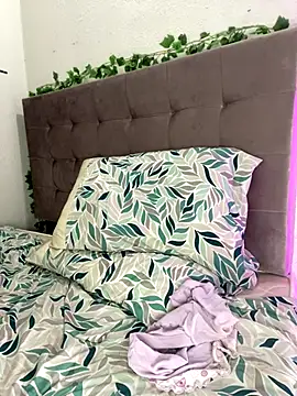 Snapshot of alondra_darling chatting on October 25, 7:32 pm alondra darling online show from October 25, 7:32 pm
