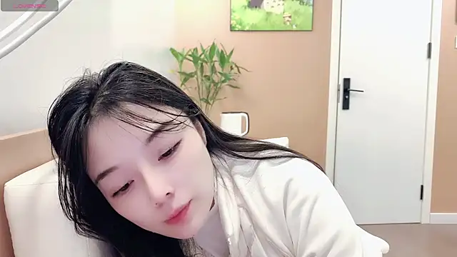 AKiKi711 online show from February 9, 2:41 pm