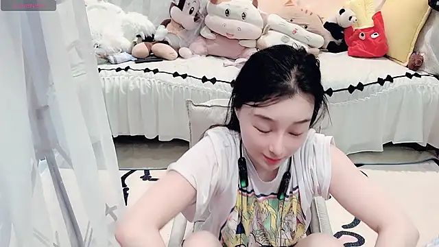 AKiKi711 online show from July 25, 5:03 am