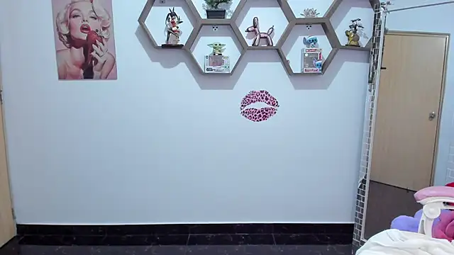 SharonSander online show from June 21, 12:36 am