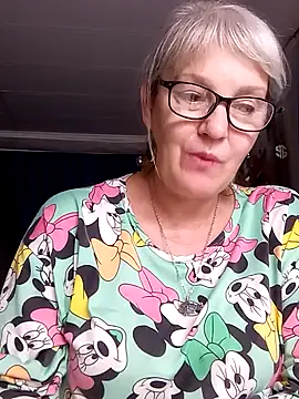 irinamaux online show from June 12, 4:09 am