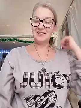 irinamaux online show from November 26, 6:03 am