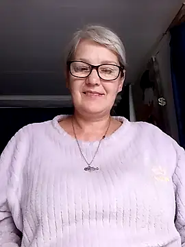 irinamaux online show from June 14, 5:41 am