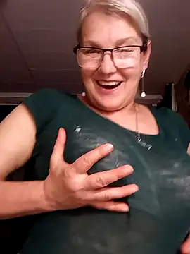 irinamaux online show from July 11, 1:55 pm