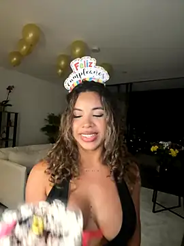 Brunettexio online show from September 11, 3:18 am