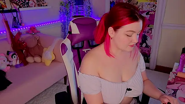 Snapshot of Unholy_Lady chatting on September 18, 5:28 am Unholy Lady online show from September 18, 5:28 am