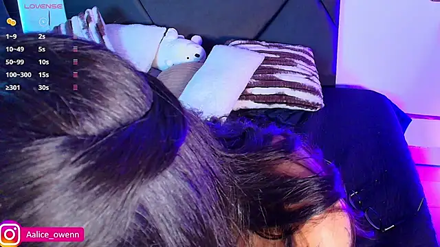 Aliceowenn online show from November 9, 9:11 pm