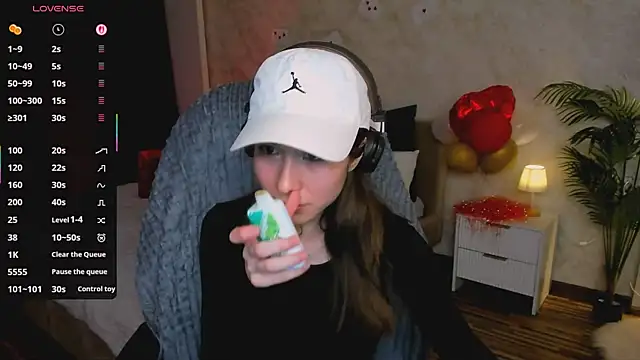 ashleyro1 online show from February 20, 1:12 pm