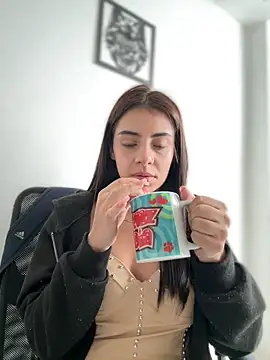 hannacruzsj online show from December 3, 7:27 pm