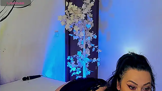 GracyJee online show from February 2, 7:40 am