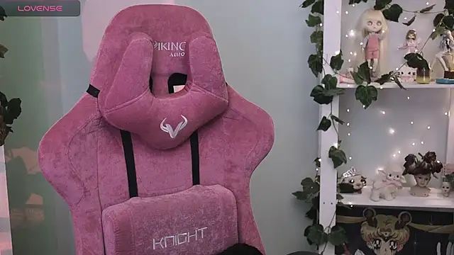 prettybones online show from July 22, 10:44 pm
