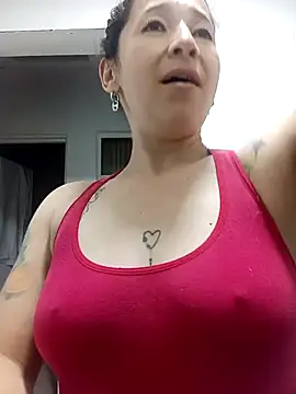 emilypoppy3 online show from May 2, 10:13 pm