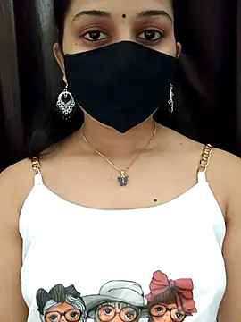 Angleannie online show from May 17, 2:16 pm
