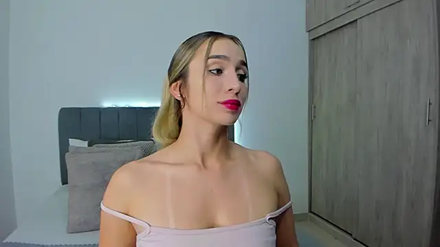 im sarah34 online show from June 12, 2:52 am