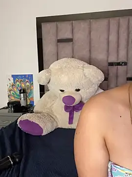 Chloe  and  Ivana  xxx online show from March 6, 9:21 pm