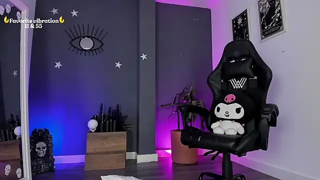 Raven Witch  online show from July 17, 7:50 pm