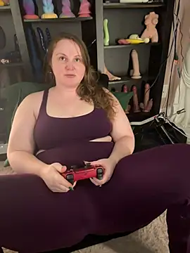 GingerSnap33 online show from May 1, 3:10 am
