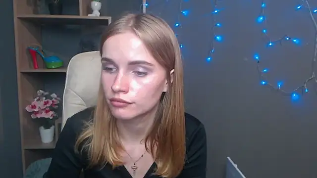 MargaritaKiss online show from November 6, 9:10 pm