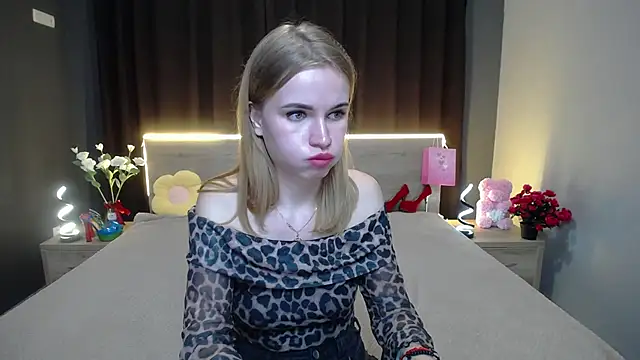 MargaritaKiss online show from November 3, 8:35 pm