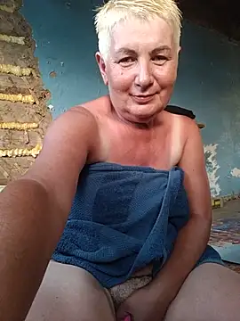 NicoleOlla online show from June 26, 1:45 pm