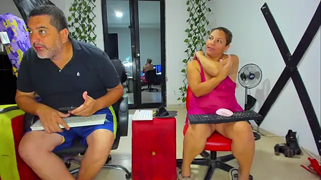 hotandfierylatinos2023 online show from August 2, 10:07 am