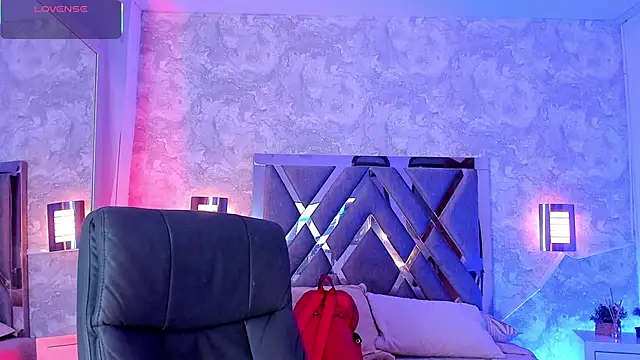 Natt collins online show from May 2, 2:26 am