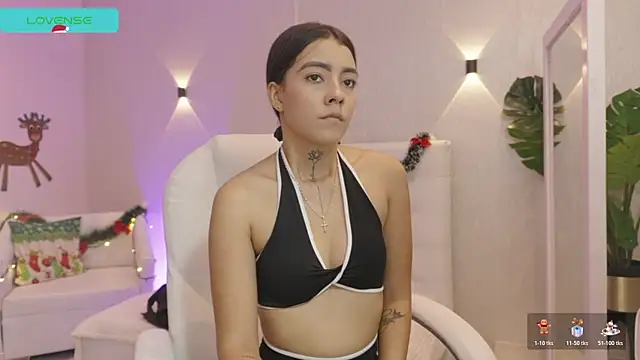 miagomezweb1 online show from December 19, 2:20 pm