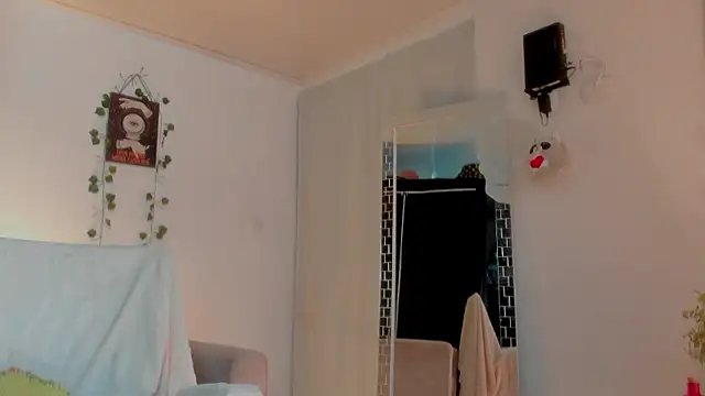 GenesisWhite online show from March 18, 5:45 am