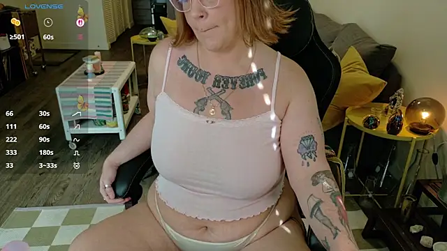 Snapshot of WendyDarling chatting on October 29, 9:39 pm WendyDarling online show from October 29, 9:39 pm