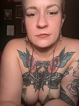 quinnmariexo online show from August 1, 2:46 am