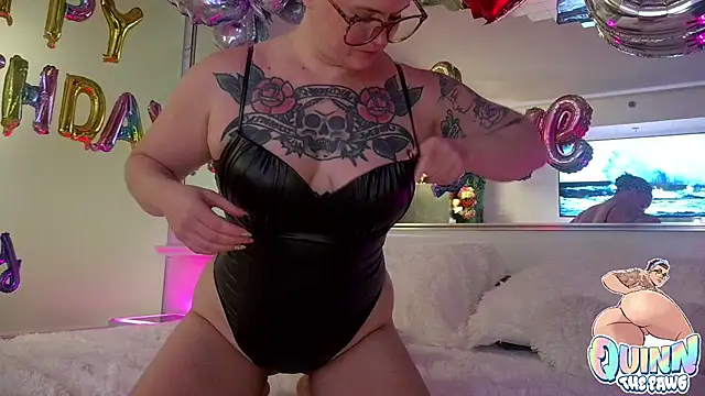 quinnmariexo online show from December 16, 1:11 am