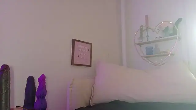 quinnmariexo online show from April 29, 4:09 pm