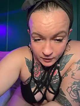quinnmariexo online show from June 21, 10:03 pm