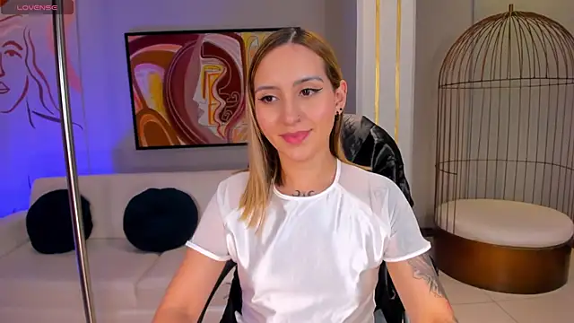 MollySundersX online show from June 16, 7:59 pm