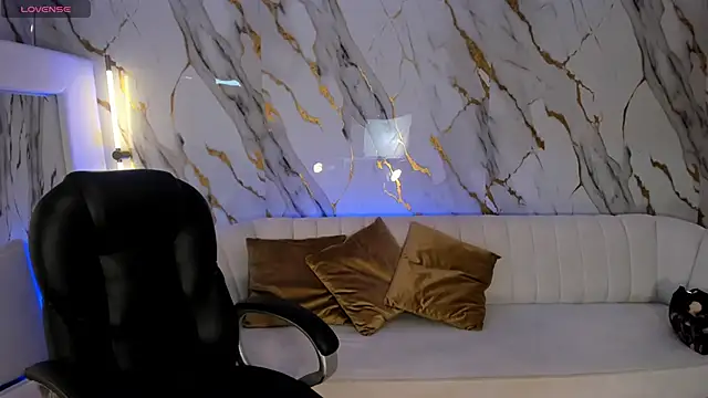 MollySundersX online show from March 7, 5:03 am