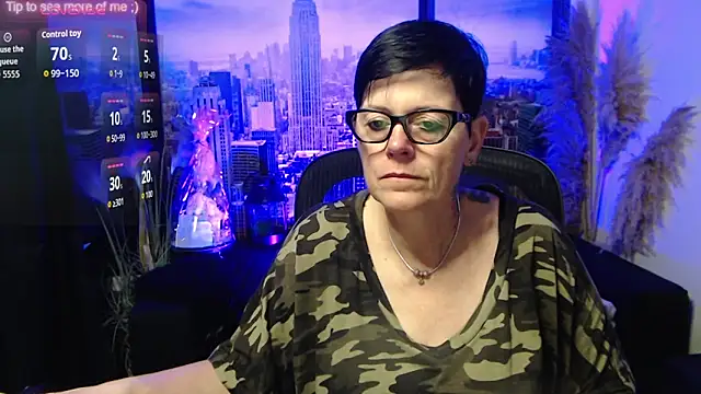 ninarandmann online show from June 11, 3:53 pm