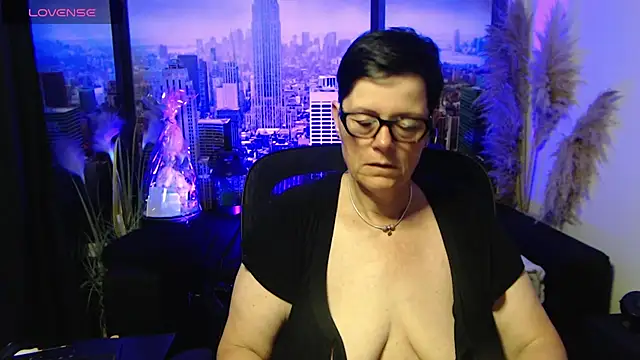 ninarandmann online show from June 24, 4:28 pm