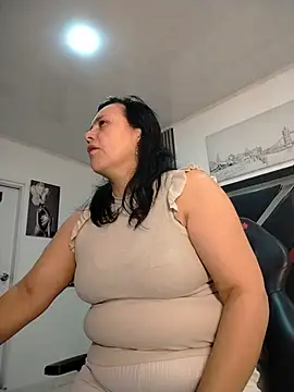 Natasha miilf online show from August 1, 1:35 pm