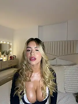  laura 02 online show from May 2, 1:42 am