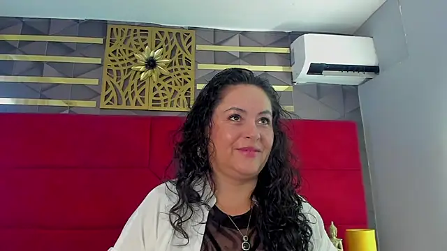 hanny milf online show from May 1, 11:35 am