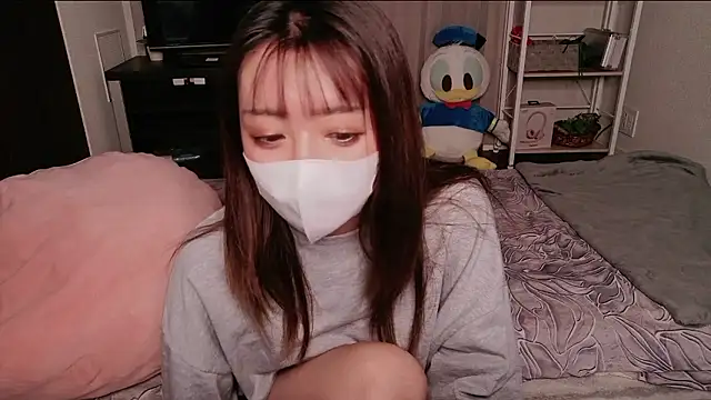 Big ayu  online show from March 18, 9:09 pm