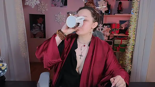 carolina elf online show from January 9, 6:29 am