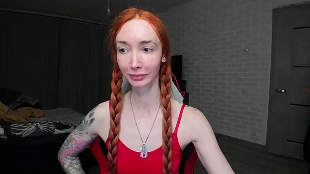 Roxy Silver online show from November 11, 9:45 pm